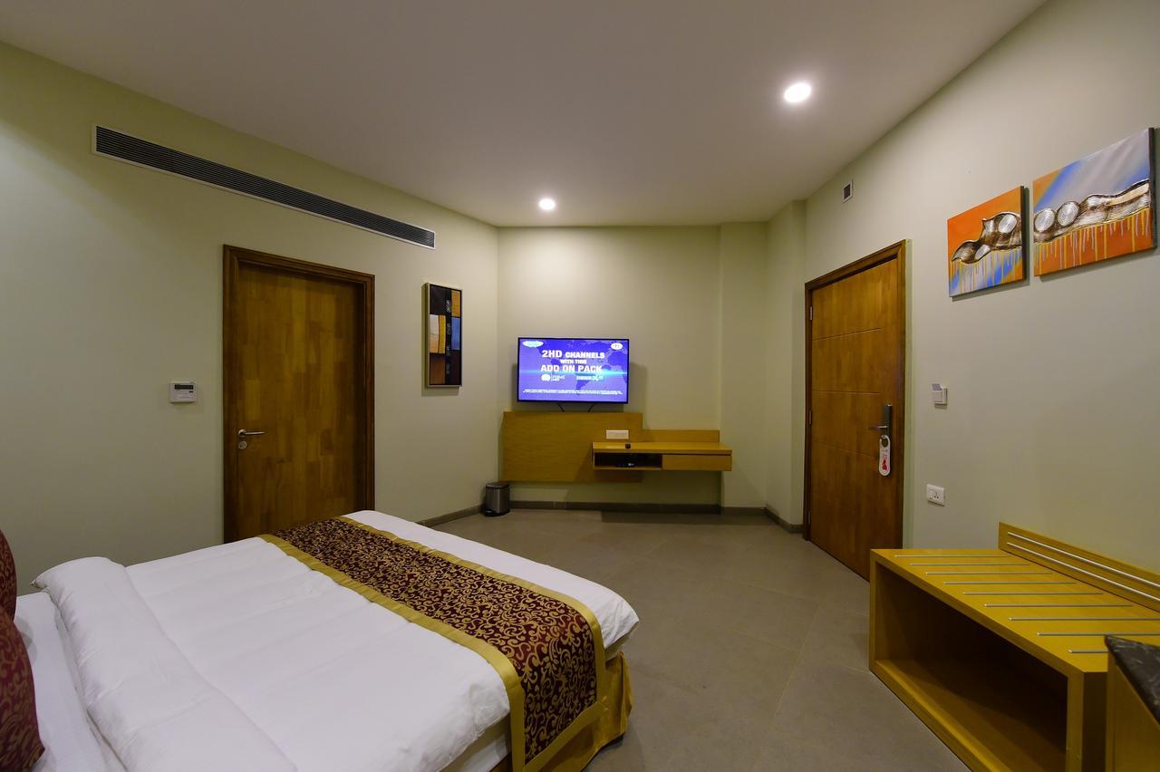 Hotel H - Sandhill Hotels Private Limited Ānand Exteriér fotografie