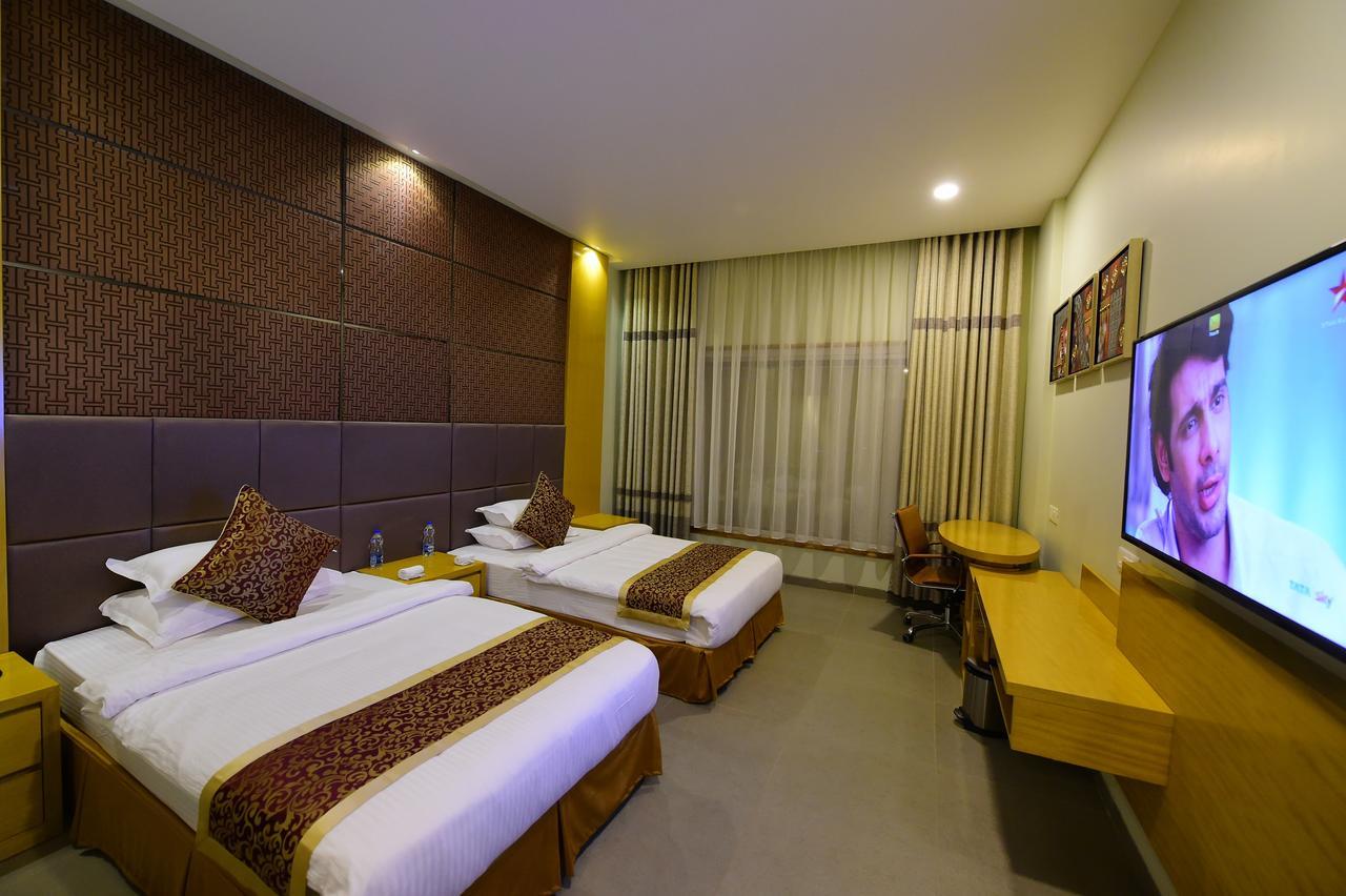 Hotel H - Sandhill Hotels Private Limited Ānand Exteriér fotografie