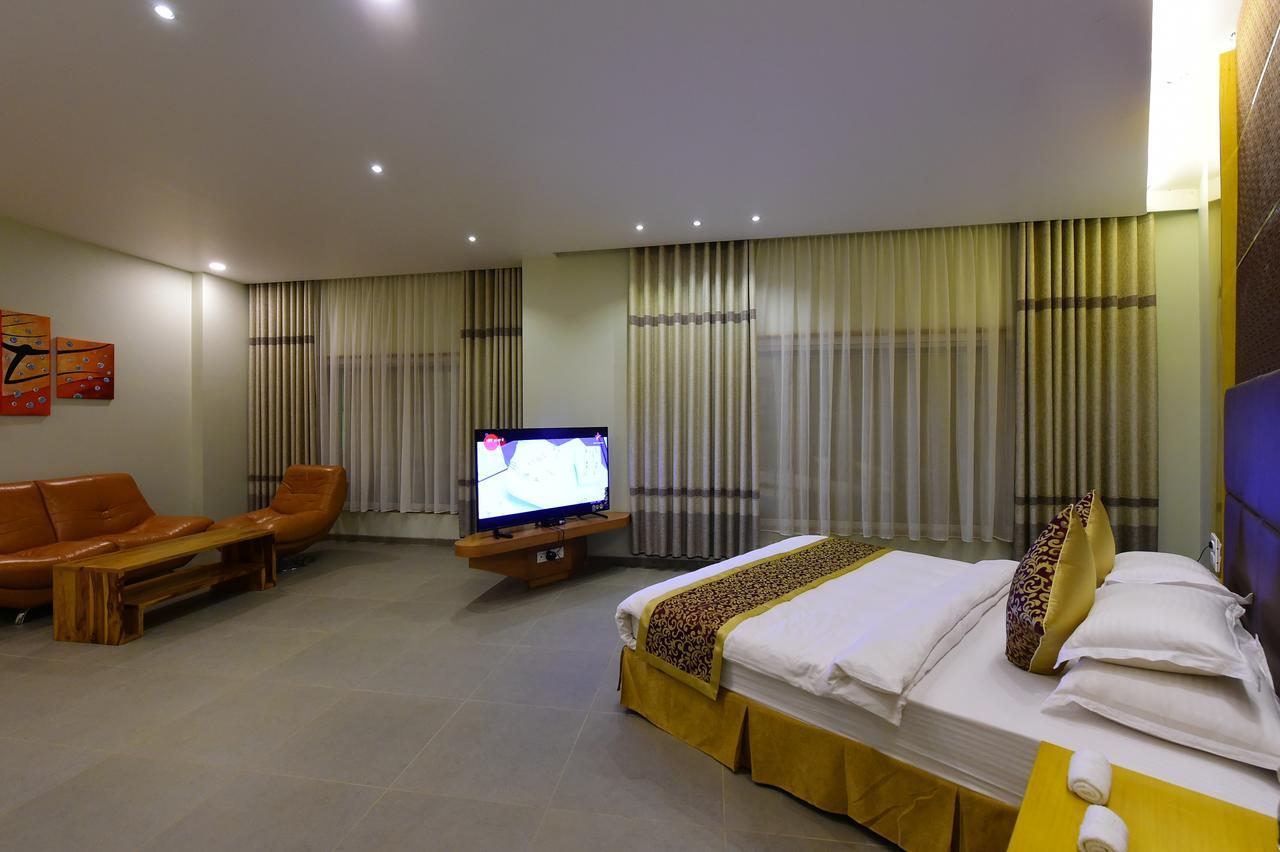 Hotel H - Sandhill Hotels Private Limited Ānand Exteriér fotografie