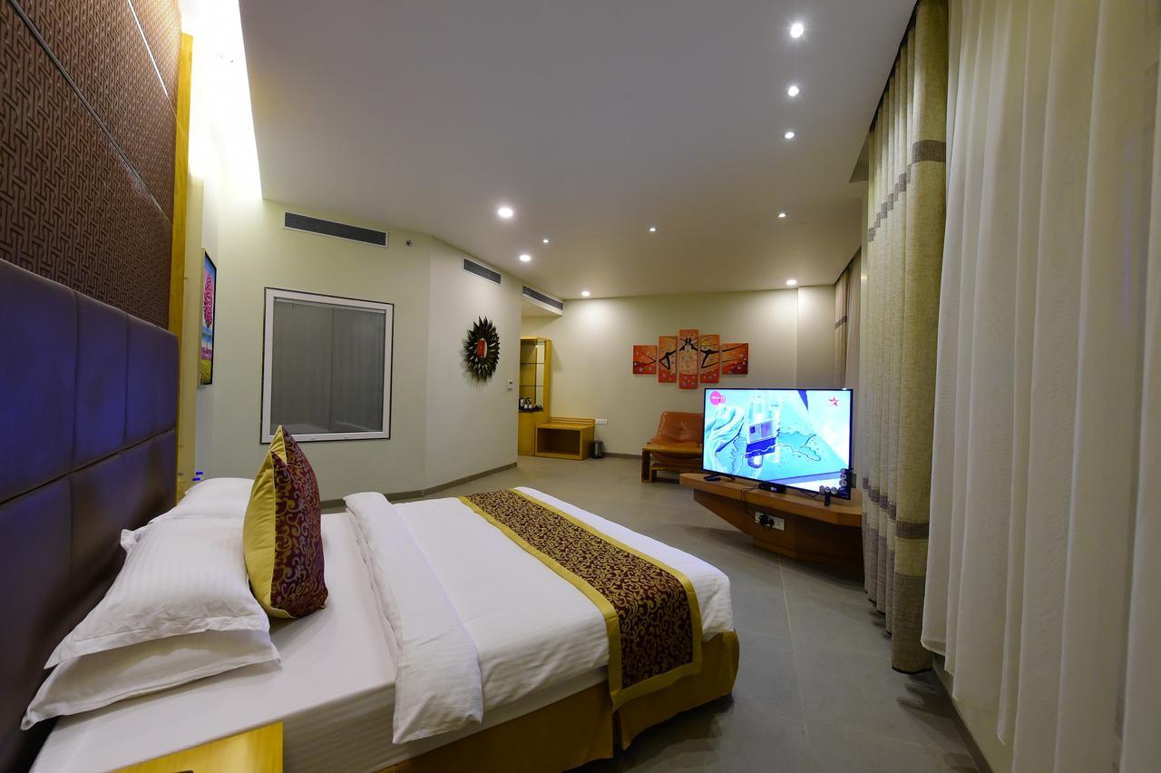 Hotel H - Sandhill Hotels Private Limited Ānand Exteriér fotografie