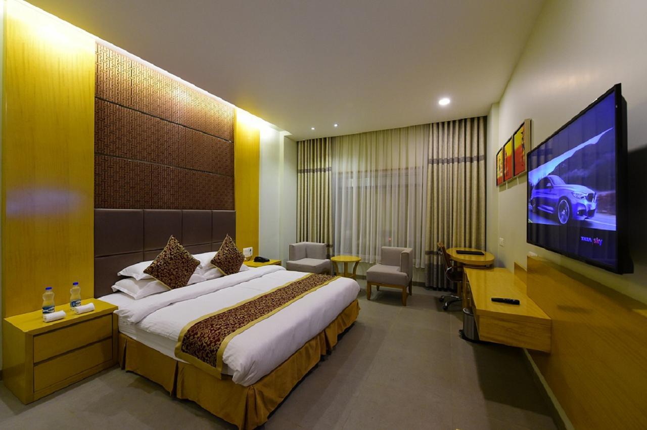 Hotel H - Sandhill Hotels Private Limited Ānand Exteriér fotografie