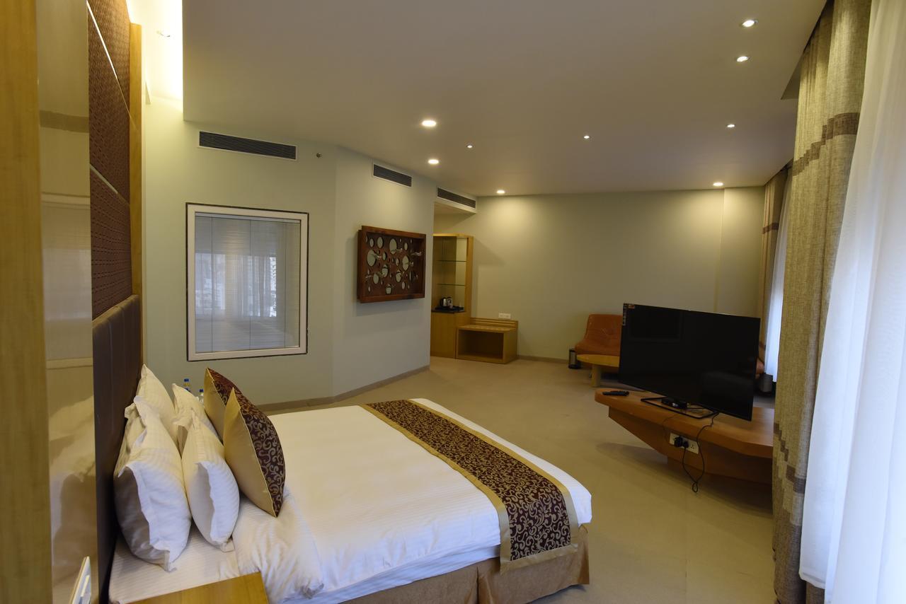 Hotel H - Sandhill Hotels Private Limited Ānand Exteriér fotografie